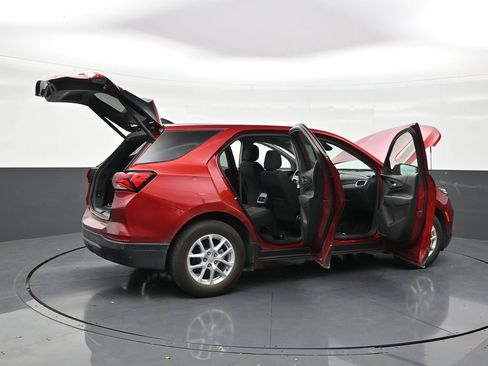 Used 2023 Chevrolet Equinox LT FWD image 28