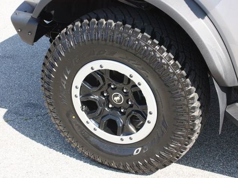 Used 2024 Ford Bronco Badlands AWD/4WD image 34