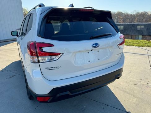 Used 2024 Subaru Forester Premium image 14
