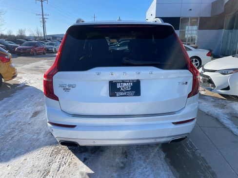 Used 2016 Volvo XC90 T6 Momentum w/ Momentum Plus Package image 5
