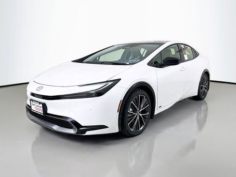 New 2026 Toyota Prius XLE image 3