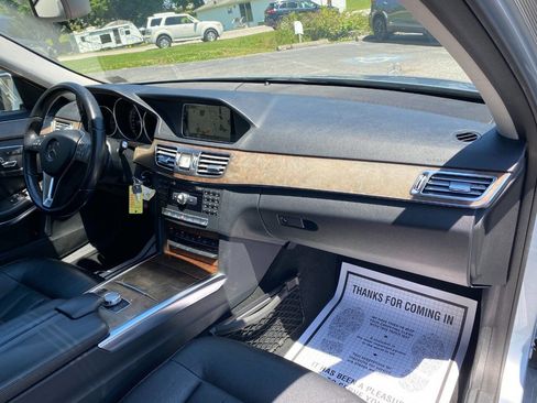 Used 2014 Mercedes-Benz E 250 BlueTEC 4MATIC Sedan w/ Premium 1 Package image 29