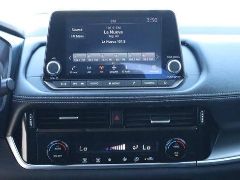 Used 2022 Nissan Rogue SV FWD image 31