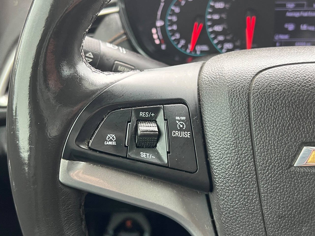 Used 2019 Chevrolet Trax LT w/ LT Convenience Package AWD/4WD image 19