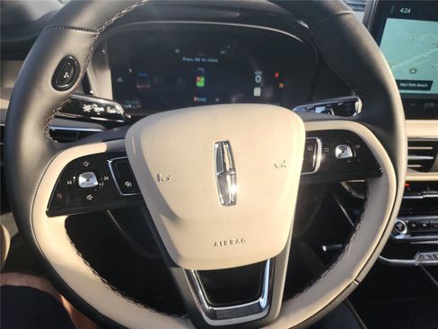 New 2026 Lincoln Corsair Premiere image 31