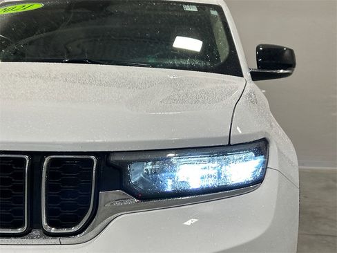 Used 2021 Jeep Grand Cherokee L Limited image 10