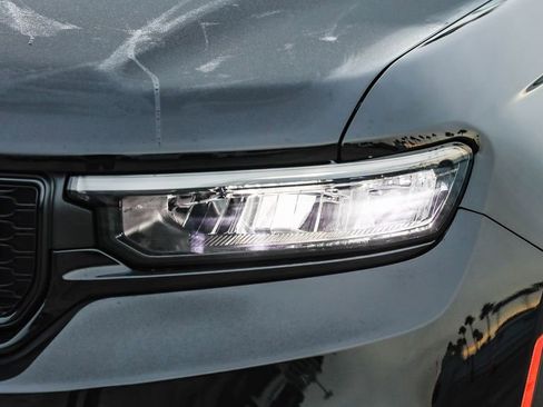 New 2025 Jeep Grand Cherokee Limited w/ Black Appearance Package image 5