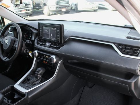 Used 2021 Toyota RAV4 LE image 35