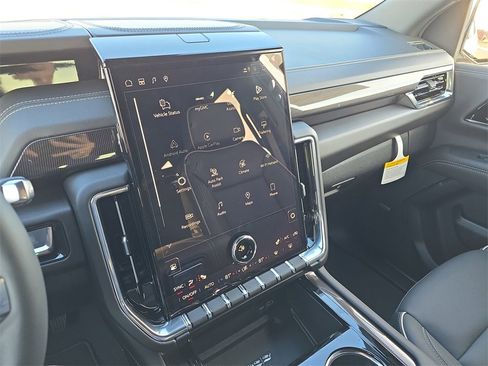 New 2026 GMC Yukon Elevation image 22