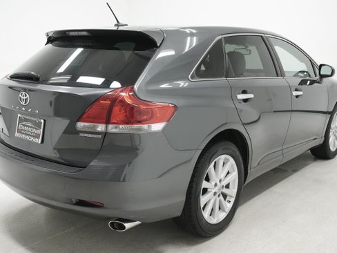 Used 2011 Toyota Venza FWD image 4