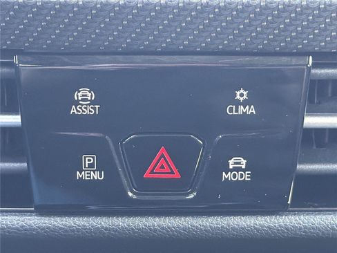 Used 2024 Volkswagen Golf R AWD/4WD image 15