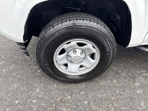 Used 2023 Toyota Tacoma SR image 9