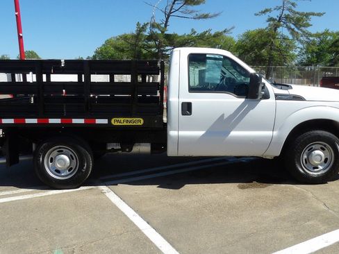 Used 2016 Ford F250 XL RWD image 2