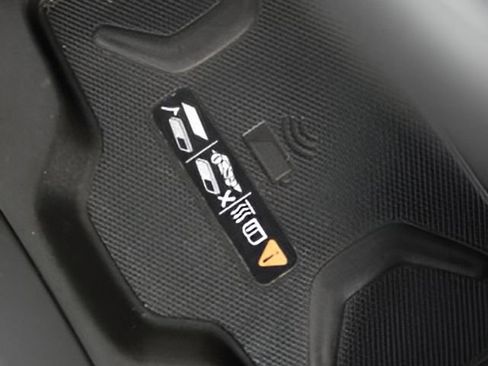 Used 2018 Chevrolet Colorado ZR2 image 26