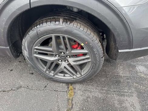 New 2026 Ford Explorer Tremor image 5