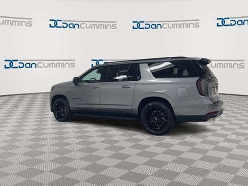 New 2026 Chevrolet Suburban RST w/ RST Capability Package AWD/4WD image 6