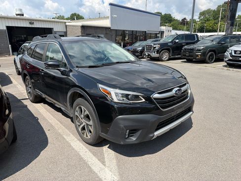 Used 2020 Subaru Outback Limited AWD/4WD image 3