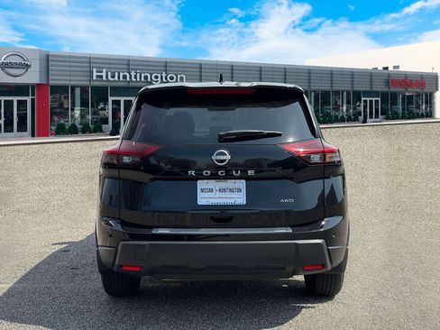 Certified 2025 Nissan Rogue SV AWD/4WD image 6
