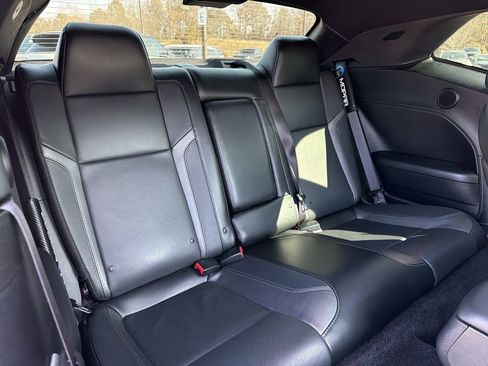 Used 2016 Dodge Challenger R/T Plus image 15