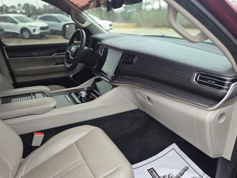 Used 2022 Jeep Wagoneer Series III image 17