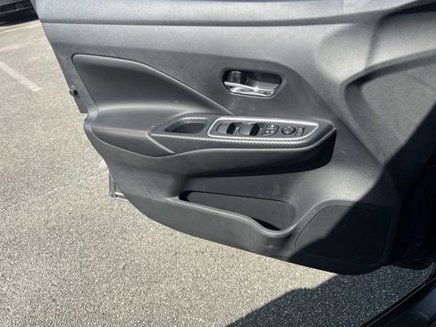 New 2025 Nissan Versa SR image 11