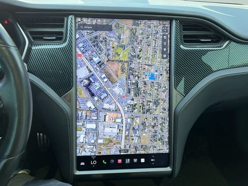 Used 2021 Tesla Model S Long Range AWD/4WD image 18