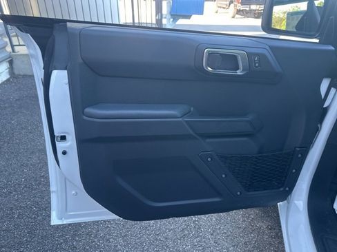 New 2025 Ford Bronco Base image 11