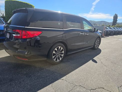 Used 2021 Honda Odyssey EX-L image 2