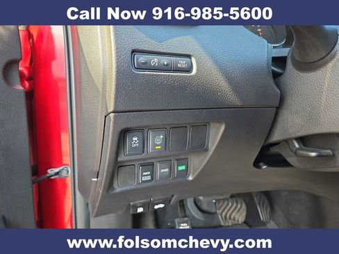 Used 2017 Nissan Rogue SV image 19