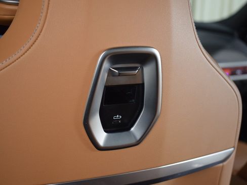 Used 2025 BMW 740i xDrive 740i xDrive image 21