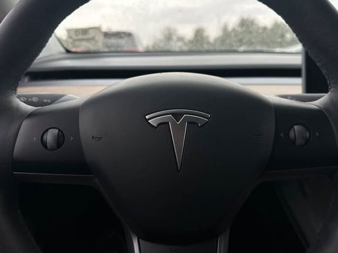 Used 2023 Tesla Model Y Performance AWD/4WD image 25