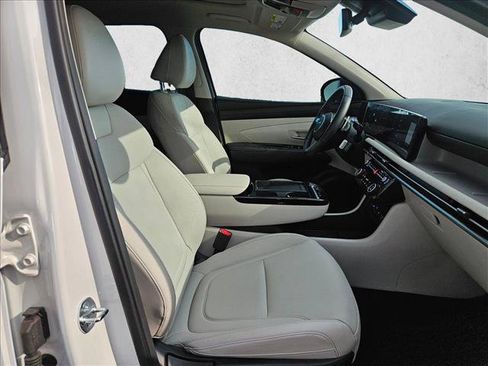 Certified 2025 Hyundai Tucson SEL AWD/4WD image 18
