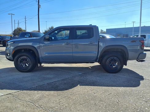 Used 2025 Nissan Frontier PRO-4X image 22