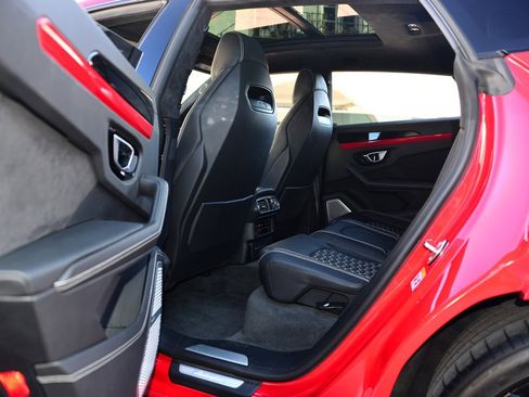 Used 2019 Lamborghini Urus image 17