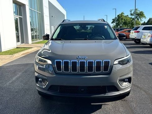 Used 2022 Jeep Cherokee Latitude Lux AWD/4WD image 2
