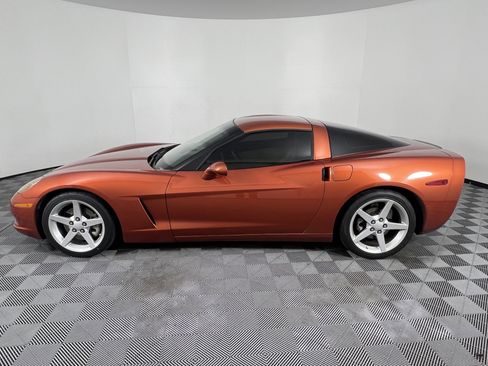 Used 2005 Chevrolet Corvette Coupe w/ Preferred Equipment Group image 9