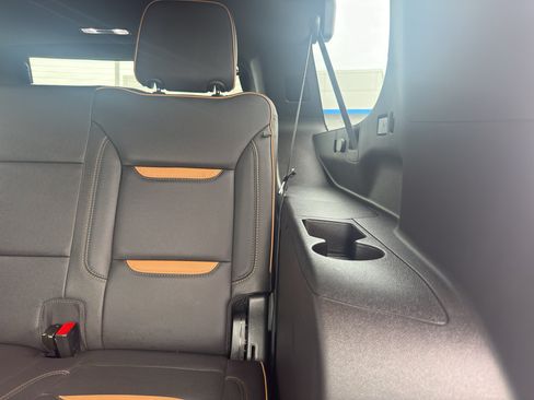 Certified 2023 GMC Yukon XL AT4 w/ AT4 Premium Plus Package AWD/4WD image 33