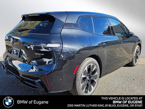 New 2026 BMW iX xDrive45 w/ M Sport Package AWD/4WD image 3