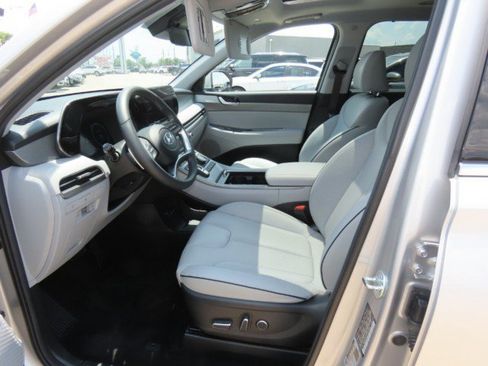 Used 2025 Hyundai Palisade SEL FWD image 24