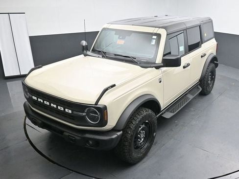 New 2026 Ford Bronco Big Bend w/ Black Diamond Package AWD/4WD image 17