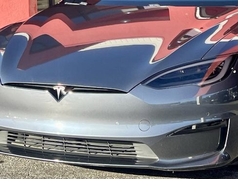 Used 2021 Tesla Model S Plaid image 4