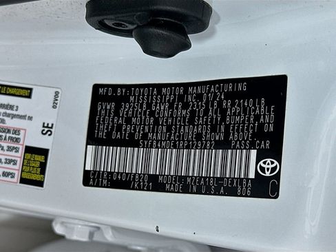 Certified 2024 Toyota Corolla LE FWD image 31