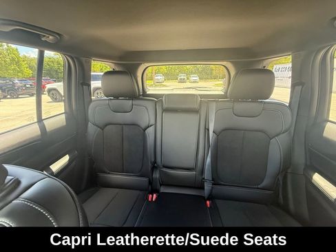 New 2025 Jeep Grand Cherokee Altitude image 33