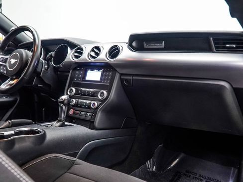 Used 2021 Ford Mustang GT w/ Black Accent Package RWD image 17