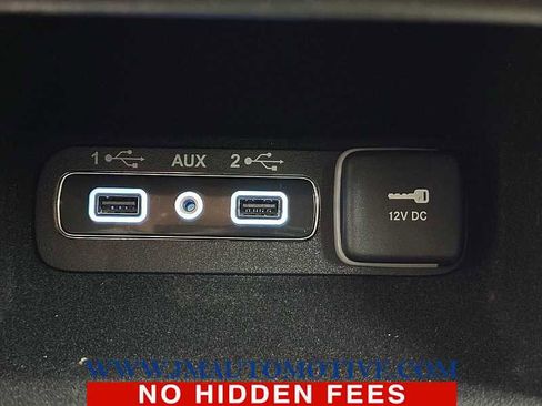 Used 2021 Jeep Grand Cherokee Laredo AWD/4WD image 39