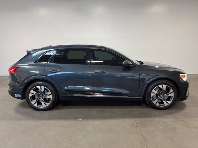 Used 2021 Audi e-tron Premium w/ Convenience Plus Package AWD/4WD image 2
