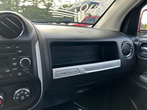 Used 2017 Jeep Compass High Altitude AWD/4WD image 19