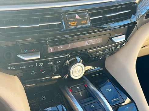 Certified 2025 Acura MDX SH-AWD image 17