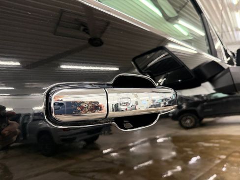 Used 2025 GMC Sierra 2500 SLT w/ SLT Convenience Package AWD/4WD image 27