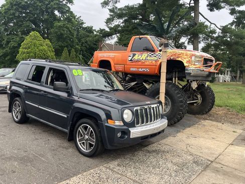 Used 2008 Jeep Patriot Limited AWD/4WD image 2